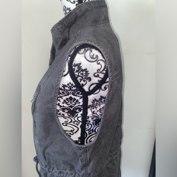 Per Se Size Large Grey Zipper and Button Up Vest with Drawstring Waist - Picture 7 of 15